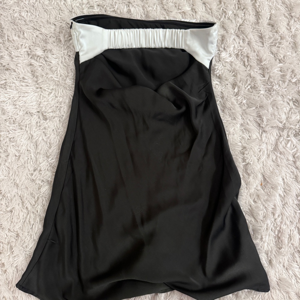 Princess Polly White and Black Straplesss Dress - Picture 7 of 8
